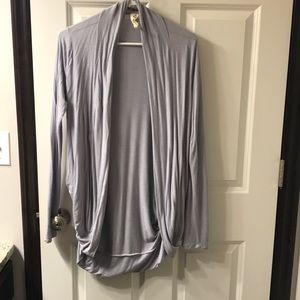 Soft gray cardigan 🤩🤗